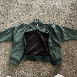 Lululemon soft stream cropped jacket